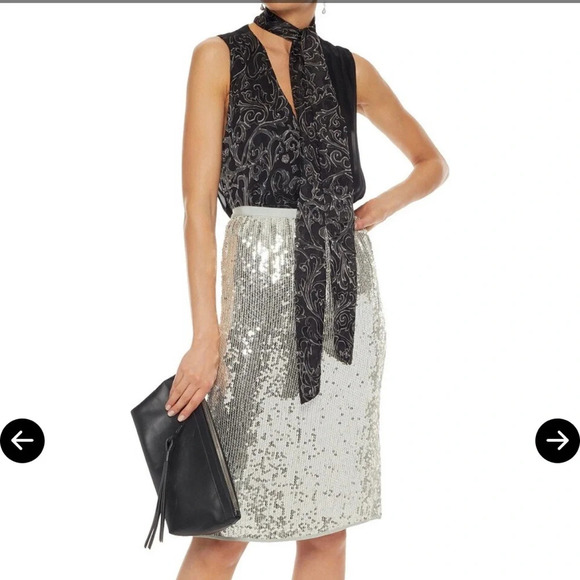 Alice + Olivia|| Striped Print V-Neck Sleeveless Blouse, Like New - Picture 3 of 6